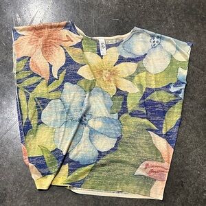 Floral Print Women's Top, Brand New